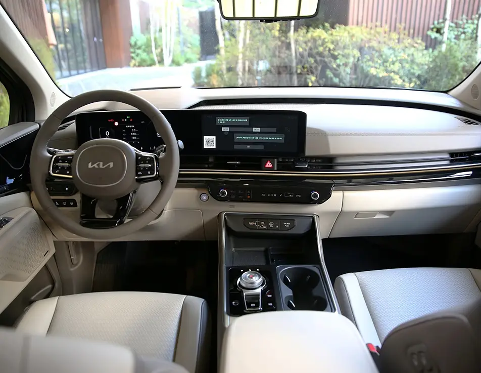 kia carnival hybrid interior