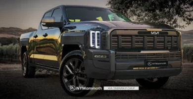 Camioneta Kia Tasman negra con detalles de iluminación al atardecer.