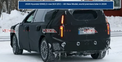 SUV Hyundai IONIQ 2025 camuflado en pruebas sobre nieve.