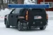 SUV Hyundai IONIQ 2025 camuflado en pruebas sobre nieve.