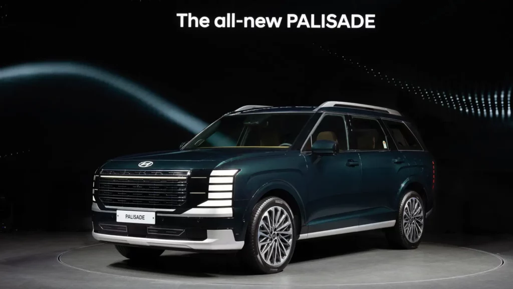 SUV moderna y elegante, nueva Palisade destacada en presentación.